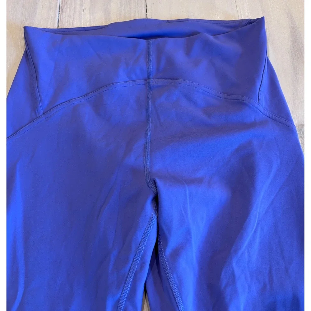 Lululemon Purple High Rise 7/8 Crop Leggings with Side Pockets Womens Size 8
